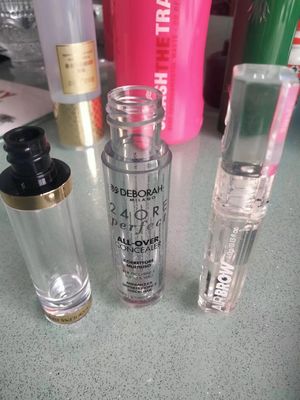 Máquina automática de estampagem a quente de 8 estações de trabalho para impressão de pequenos recipientes 45 peças/min