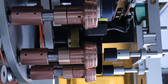 Máquina de impressão de tela UV de 1 cor 50 pcs/min Jarros automáticos e tampas de garrafas