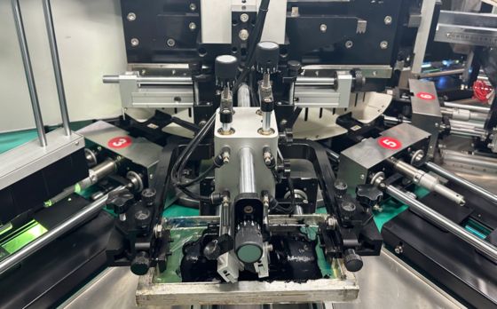 Máquina de serigrafia UV CNC para tubos macios de 7 cores, 85 peças/min