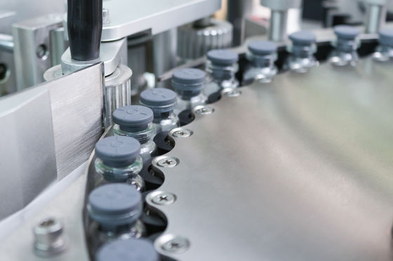 Máquina de etiquetas automática da precisão 0.5mm 750 garrafas por minuto