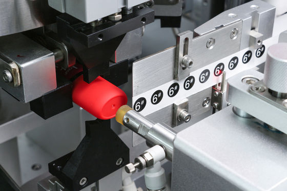 Máquina de etiquetas do batom do controle do PLC de 2KW 220VAC
