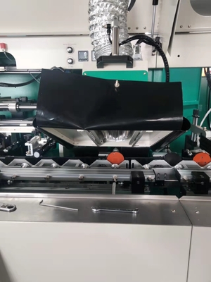 Cura UV conduzida combinada modular da máquina de impressão da tela da estrutura servo automático
